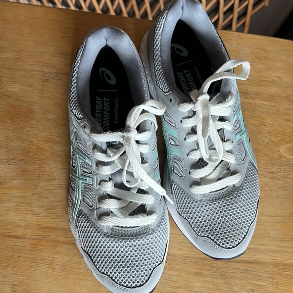 Comfy Tennis Shoes by ASICS - Picture 2 of 12